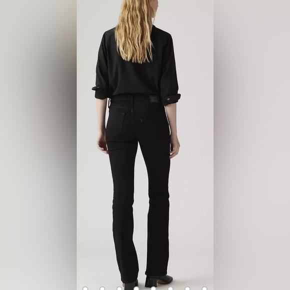 Levi's women’s Dark Bootcut Jeans - Picture 3 of 3